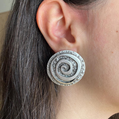 Clocsiau Spiral Gwyn Hynafol Boho Celfyddydol