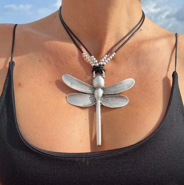 Retro Pearl Dragonfly Pendant Necklace