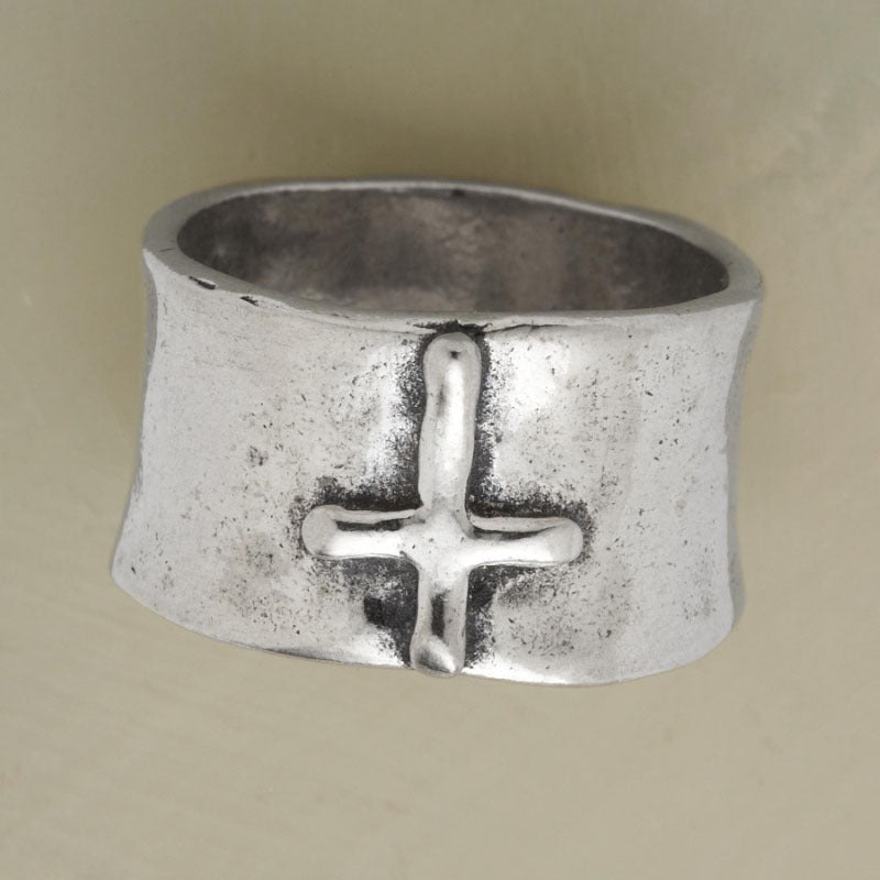 Wide Sided Retro Cross Ring