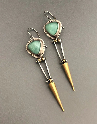 Clychau Boho ethnig o resina glas a chreig.