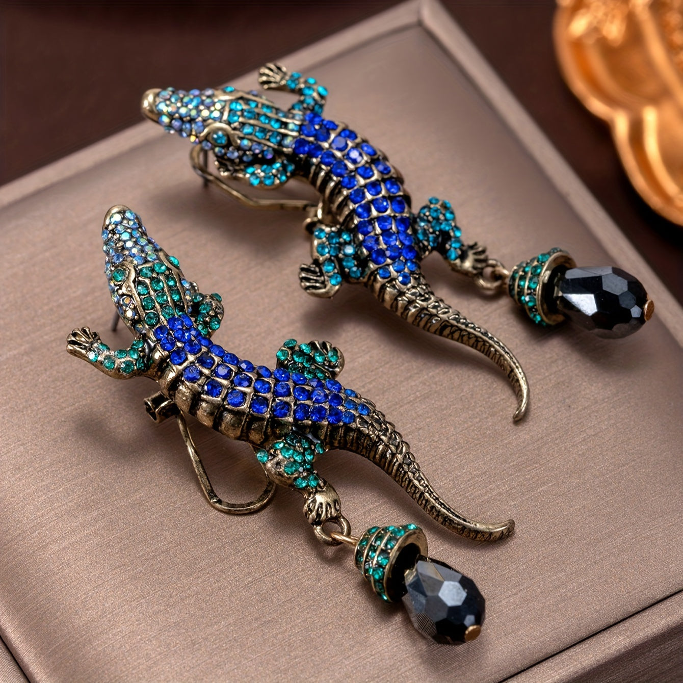 Cerddoriaeth Cynnar-Inspired Crocodiliau Tassel Clustiau