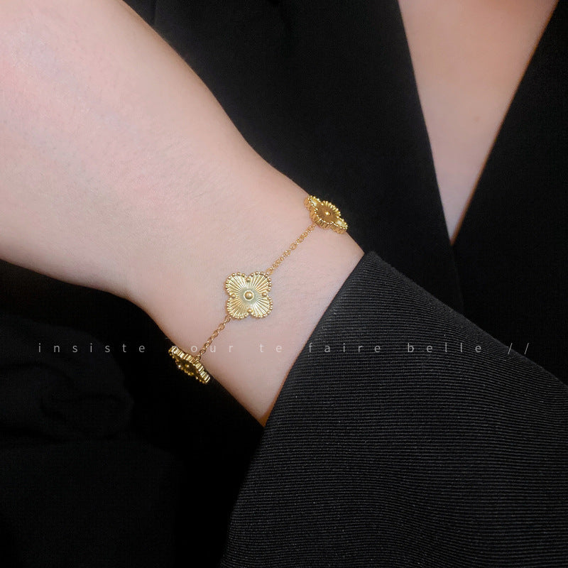 Zircon Flower Bracelet