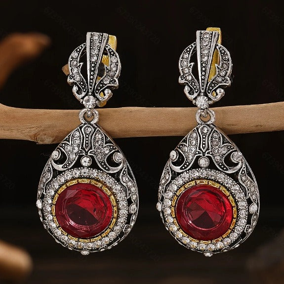 Cerddoriaeth Garnet Cristal Cynnar Ysgwyddau