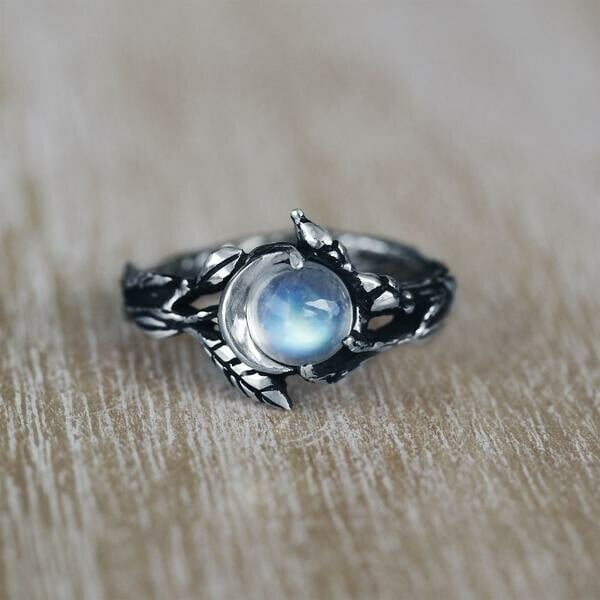 🔥🔥Last Day 49% OFF🎁CELESTIAL MOONSTONE RING "LUNA"