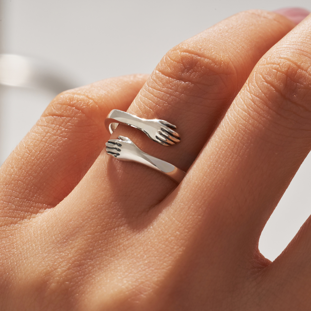 💓2025-Mother's Day Hot Sale🎁Hug Ring