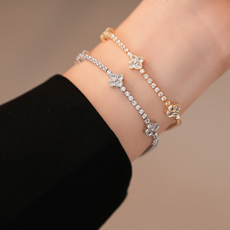 Zircon Three Flower Bracelet