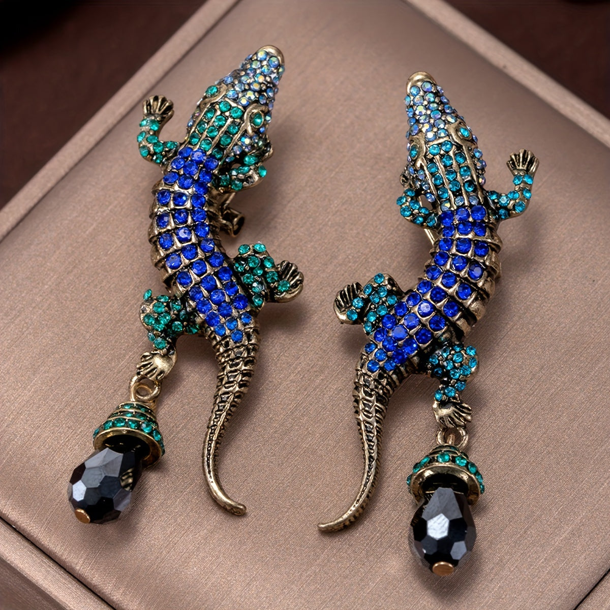 Cerddoriaeth Cynnar-Inspired Crocodiliau Tassel Clustiau