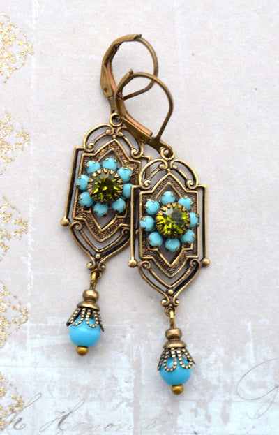 Clychau Cristal Turquesa a Glôynol Cynnar