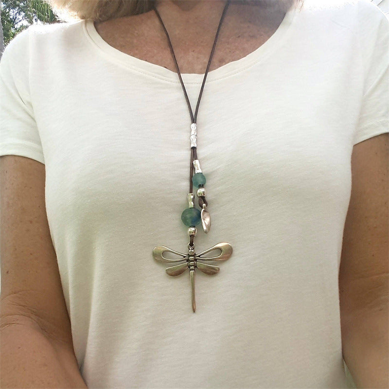 Mecseneg Gwyllt Hanesyddol Stil Dragonfly Penddelw Metel Cerdyn Gwlan.