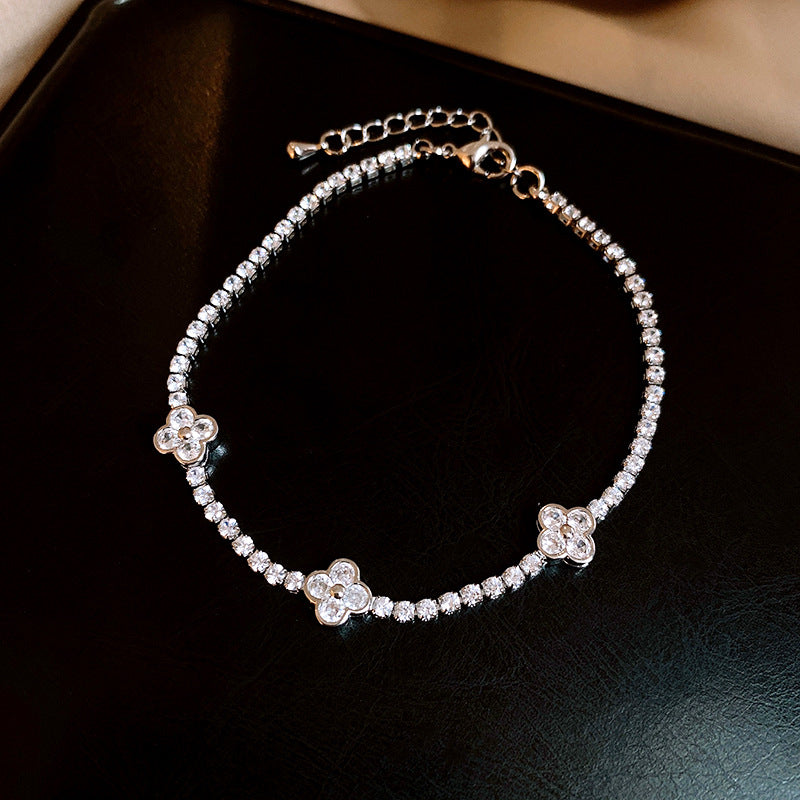 Zircon Three Flower Bracelet