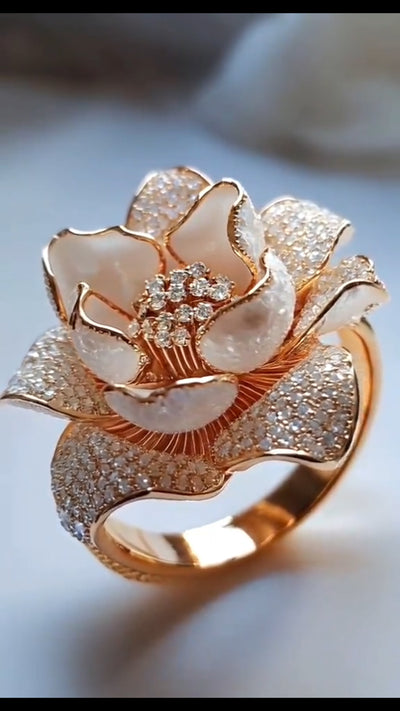 Exquisite Rose - Gold Floral Ring Embellished with Diamonds and Mother - of - Pearl