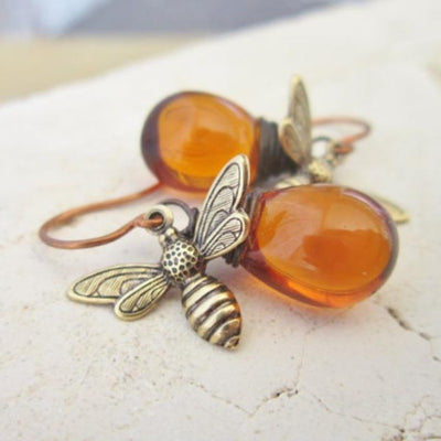 Cerdynau Carreg Naturiol Vintage Bee