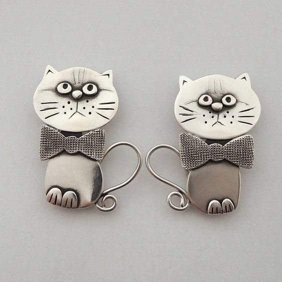 Vintage Bow Kitten Earrings