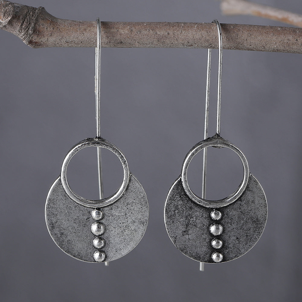 European And American Exaggerated Individualistic Fashion With Golden Earrings