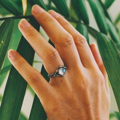 🔥🔥Last Day 49% OFF🎁CELESTIAL MOONSTONE RING "LUNA"