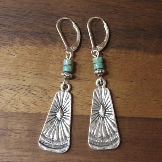 Vintage Textured Scalloped Turquoise Earrings