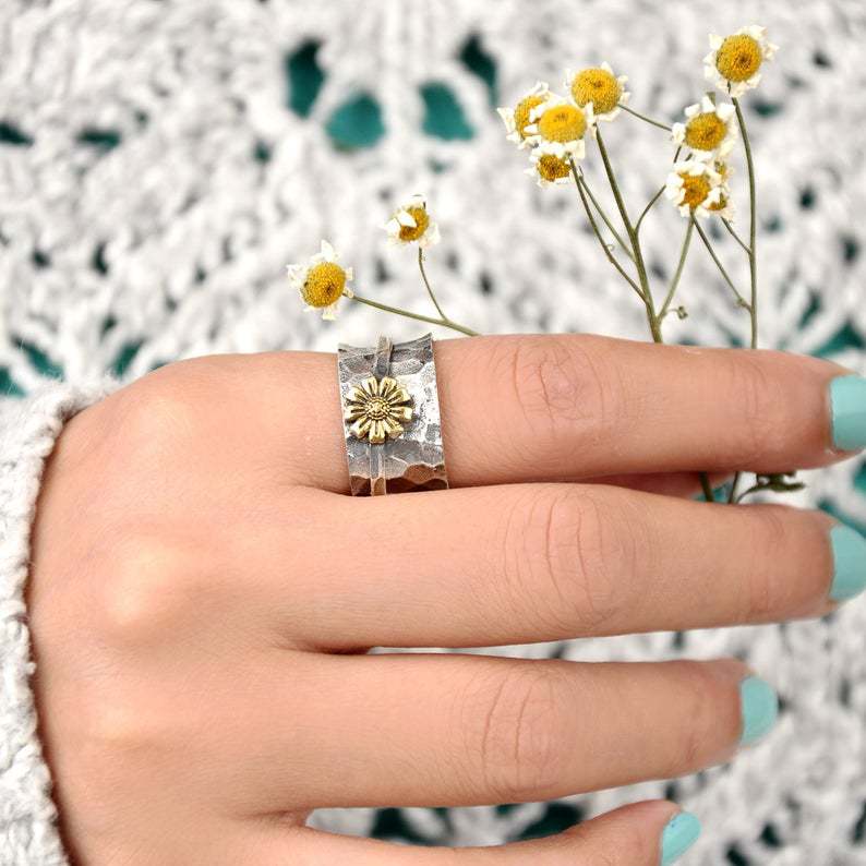 Daisy Color Separation Flower Ring