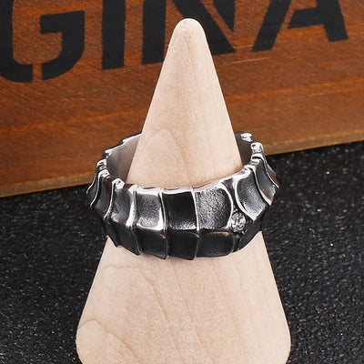 Vintage Dragon Scale Diamond Ring