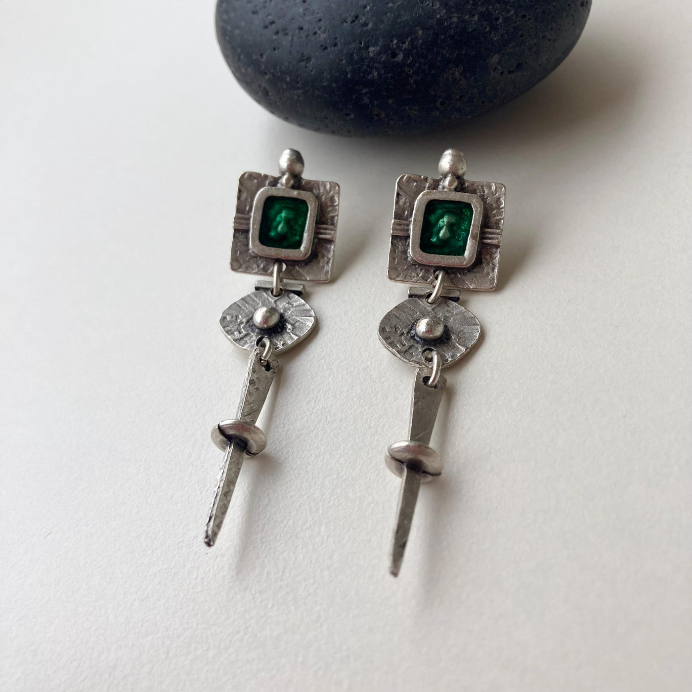 Clocs Boho Cynnar Arian Gwag â Lliw Las Enamel