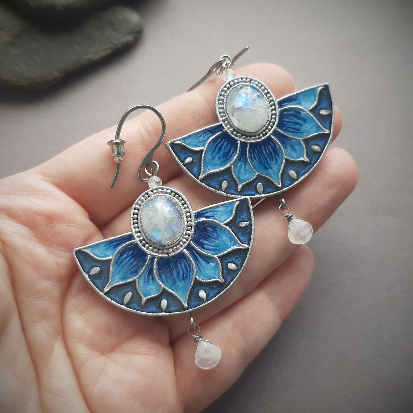 Blue Moonstone Lotus large fan-shaped Earrings