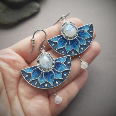 Blue Moonstone Lotus large fan-shaped Earrings