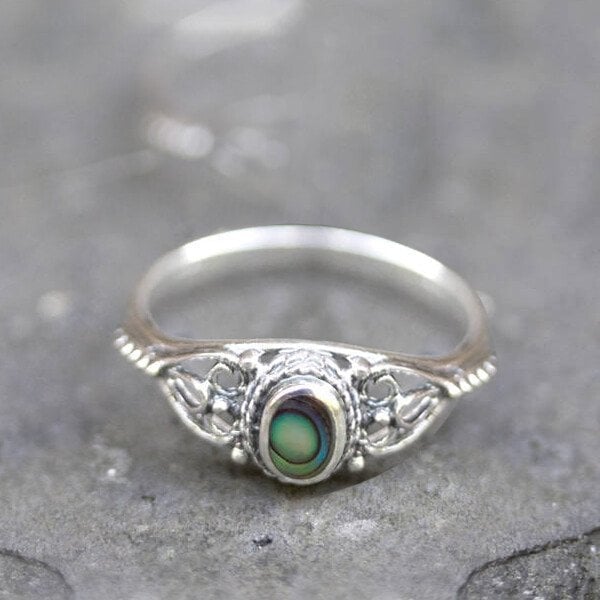 🔥🔥Last Day 49% OFF🎁Rainbow Shell Filigree Design Ring