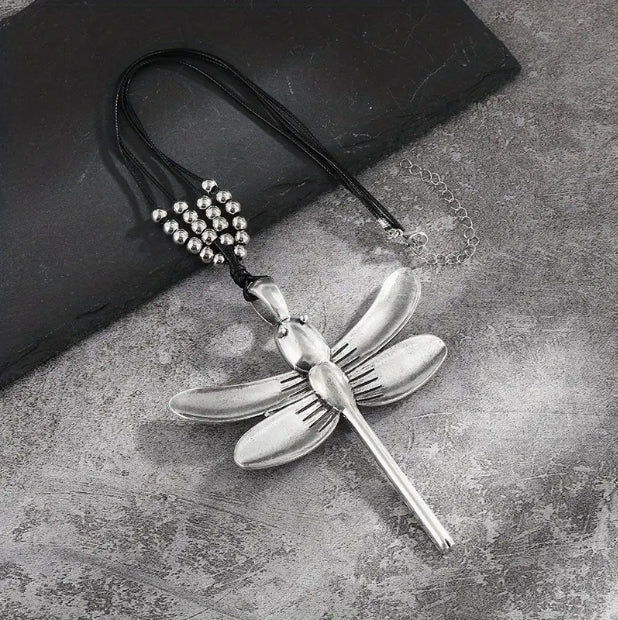 Retro Pearl Dragonfly Pendant Necklace