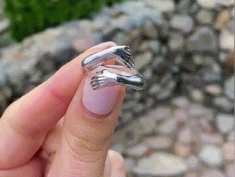 🎁2023-Christmas Hot Sale🎁🤩2023 New Couple Hug Ring💕