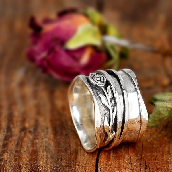 🔥Last Day 49% OFF🎁Rose Spinner Ring