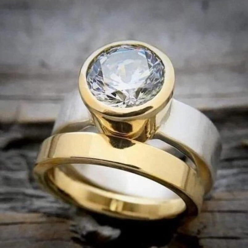 Wide Sided Dual Tone Zircon Inlaid Ring