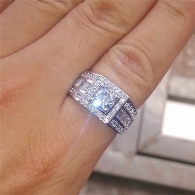 18K White Gold Wedding Ring