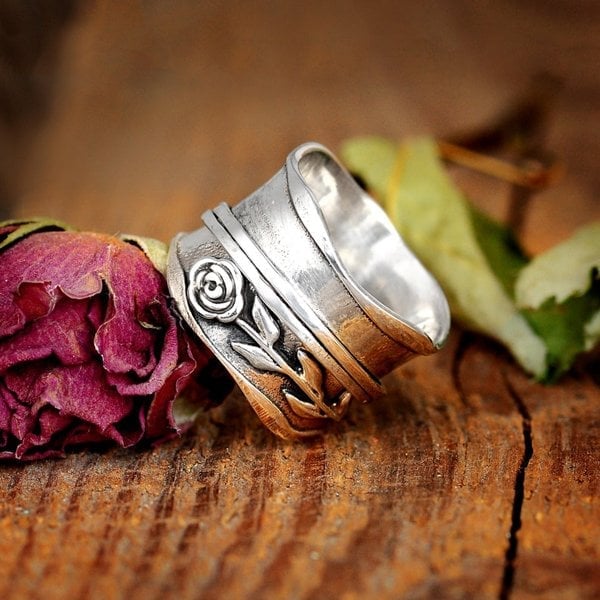 🔥Last Day 49% OFF🎁Rose Spinner Ring