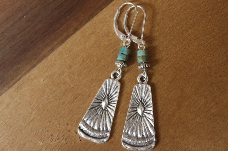 Vintage Textured Scalloped Turquoise Earrings